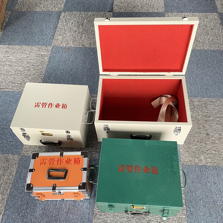郊区爆破工程作业箱如何选择？玻璃钢与传统材质的全面对比